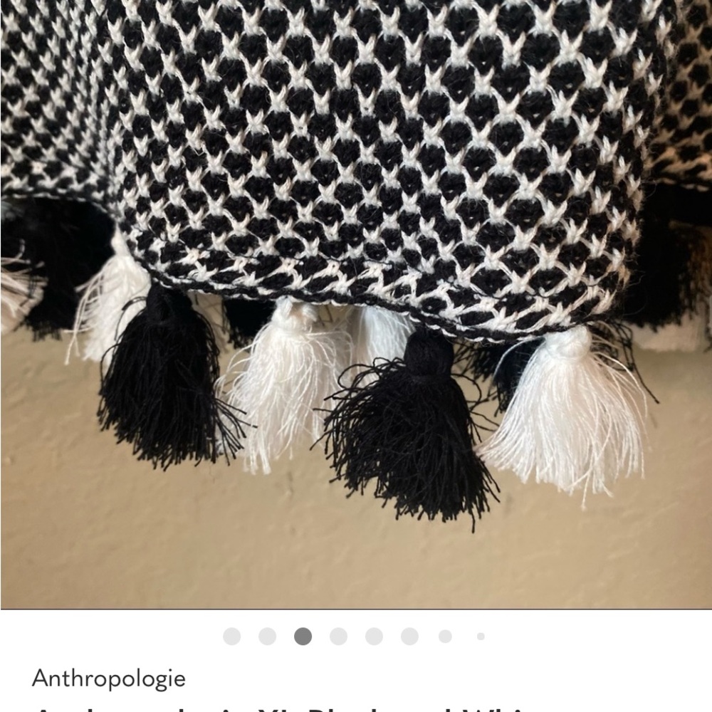 Anthropologie XL Black and White Tasseled Top NWT - Picture 4 of 4